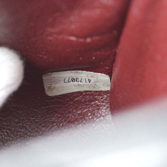 CHANEL Black Lambskin Handbag 120571 - Picture 9 of 10